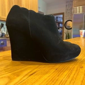 Rena Rowan Black velvet boots.